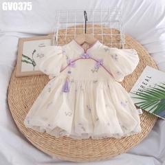 Váy Cổ Tàu Tua Rua Thêu Hoa