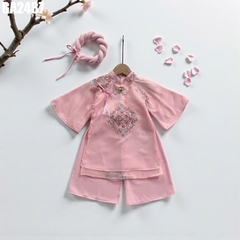 Set Áo Dài Thêu Hoa Văn Kèm Mấn