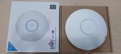 Bộ thu phát WIFI UNIFI AP AC LR