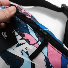 Túi đeo chéo WAIST BAG NIKE HOẠ TIẾT HL1591