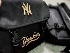 Túi đeo chéo NY Yankees HL1507