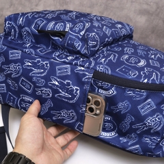 Set Balo + Túi bao tử Lacoste Graphic HL1393