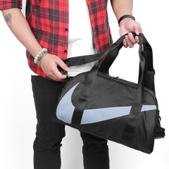 Túi trống du lịch Nike Gym Club Kids HL1386