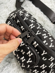 Túi đeo chéo MLB NY MONOGRAM WAIST BAG BLACK B438 HL1580