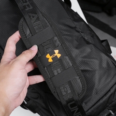 Tui_trong_under_armour