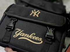 Túi đeo chéo NY Yankees HL1507