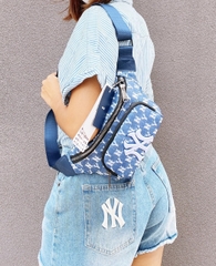 Túi bao tử MLB NY Monogram Jacquard Monogram Hip Sack New York Yankees HL1320