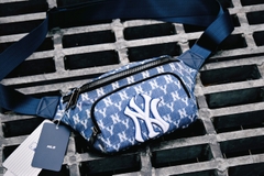 Túi bao tử MLB NY Monogram Jacquard Monogram Hip Sack New York Yankees HL1320