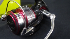 Máy câu cá Daiwa MG S 2500
