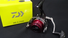 Máy câu cá Daiwa MG S 2500