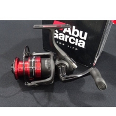 Máy câu đứng Abu Garcia Black Max
