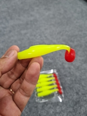 Mồi mềm T84 đuôi chân vịt màu đỏ