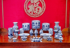 Bộ đồ thờ Vân Hoá Men Rong