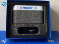 Đồng Hồ Thông Minh Kiêm Sạc Không Dây In Ấn Logo MB Bank