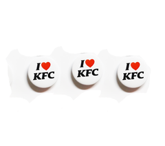 Huy hiệu cài áo in logo KFC