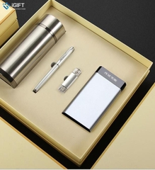 Bộ quà Tết Doanh Nhân 4 món (SET 03)