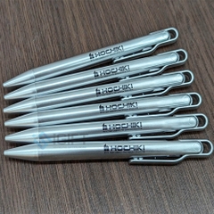 Bút bi quảng cáo in logo HOCHIKI 