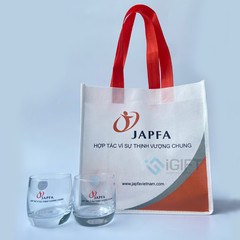 Bộ quà tặng Ly thủy tinh và Túi vải không dệt in logo