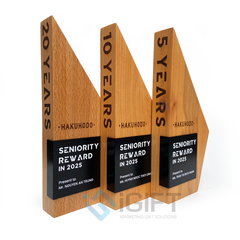 Kỷ niệm chương gỗ - Khắc logo theo yêu cầu