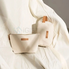 Túi đựng mỹ phẩm gắn tag da in logo theo yêu cầu