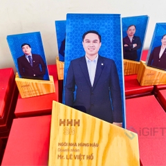 Kỷ niệm chương cá nhân hóa - In logo Hùng Hậu Group