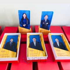 Kỷ niệm chương cá nhân hóa - In logo Hùng Hậu Group