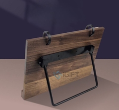 Lịch đế gỗ có khe đựng bút - Khắc logo theo yêu cầu - MS07