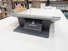 The Moft Stand Giá đỡ laptop mỏng nhẹ nhất thế giới in logo SUZUKI