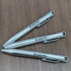 Bút bi quảng cáo in logo HOCHIKI 