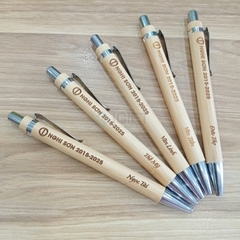 Bút gỗ khắc theo yêu cầu - Quà tặng văn phòng