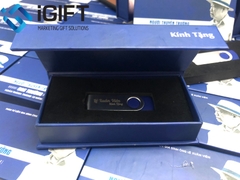 USB Khắc Lời Cảm Ơn Cho Dự Án Phim Người Thuyền Trưởng Can Trường
