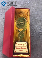 Kỷ niệm chương thiết kế theo yêu cầu