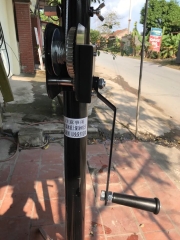 Chân đèn hai tầng (có tay quay)