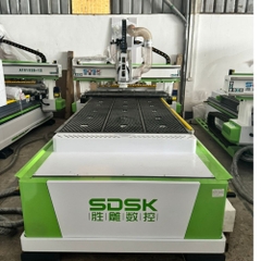 Máy CNC Cắt Gỗ Nội Thất -  Thay Dao Tự Động SDSK