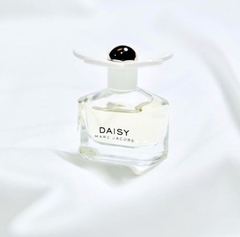 Daisy EDT Marc Jacbobs (vỏ đen)