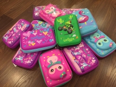 hop-dung-but-smiggle-danh-cho-be