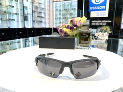 KÍNH OAKLEY OOO9271 927152 61