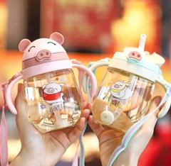 Bình tập uống nước 350ml hình chú Heo, có tay cầm, ống hút silicon an toàn