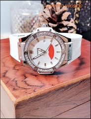 dong-ho-nu-hanboro-doi-moi-do-swarovski-day-silicone-trang-dep-gia-re-timesstore-vn