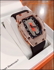 dong-ho-nu-hanboro-phien-ban-richard-mille-23-ty-le-quyen-mat-oval-swarovski-rose-gold-day-silicone-den-hotgirl-dep-gia-re-timesstore