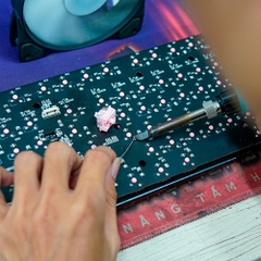 Dịch vụ lắp và hàn công tắc (switch) bàn phím cơ - Không có hotswap
