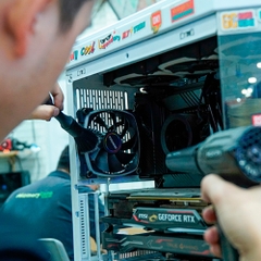 Dịch vụ vệ sinh VGA Chuyên Nghiệp