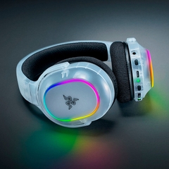 Tai Nghe không dây Razer Barracuda X Chroma Phantom White Edition RZ04-05220400-R3M1