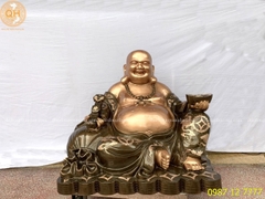 TƯỢNG DI LẠC NGỒI BỊ ĐỒNG ĐỎ
