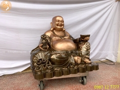 TƯỢNG DI LẠC NGỒI BỊ ĐỒNG ĐỎ
