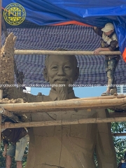 TƯỢNG CHỦ TỊCH HỒ CHÍ MINH CAO 7M9