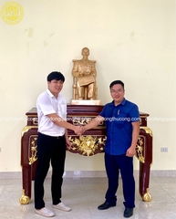 TƯỢNG BÁC HỒ NGỒI  GHẾ MÂY  ĐỒNG ĐỎ CAO 90CM