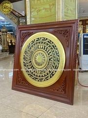 MẶT TRỐNG ĐỒNG THÚC DÁT VÀNG 9999 ĐƯỜNG KÍNH 90CM, KHUNG GỖ GỤ 1M2
