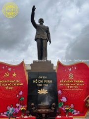 TƯỢNG CHỦ TỊCH HỒ CHÍ MINH CAO 7M9