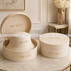 In Hộp Đựng Mũ Nón - Tôn Sản Phẩm, In Logo Shop Thời Trang